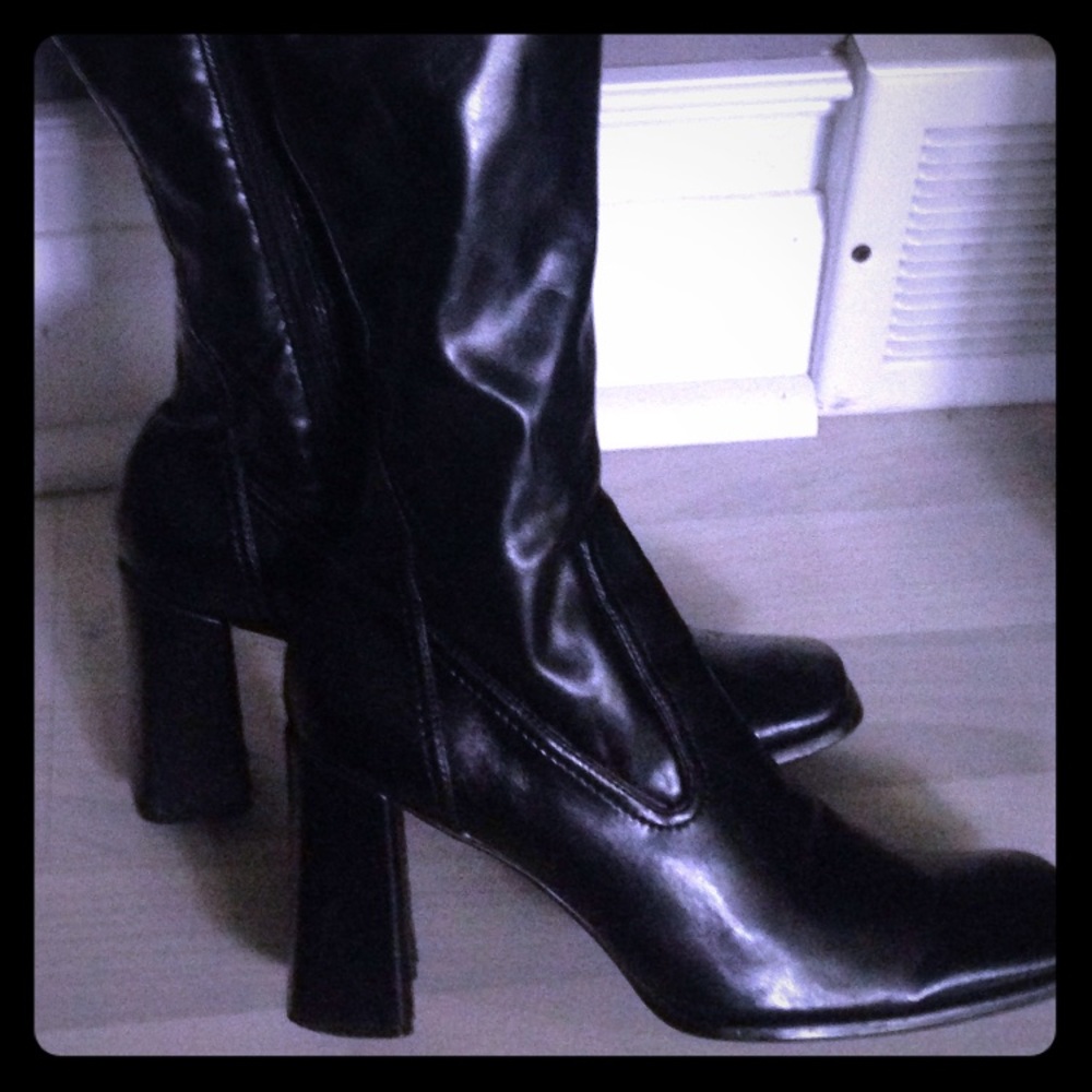 Nine West vintage black knee high boots - Picture 2 of 4